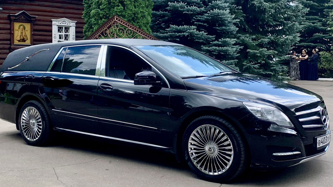 Катафалк Mersedes Benz